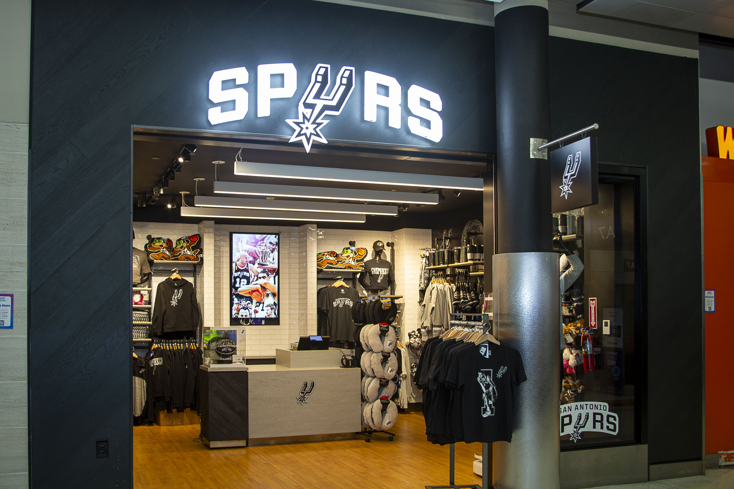 San Antonio Spurs Shop